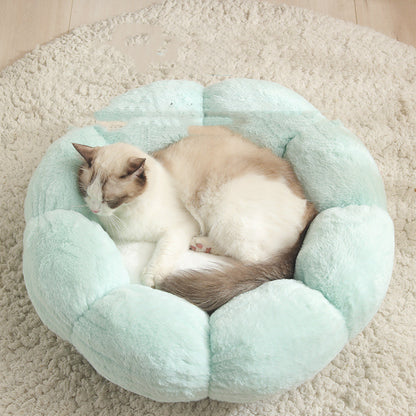 Blossom Haven: Soft Flower-Shaped Pet Bed & Blanket for Dogs and Cats